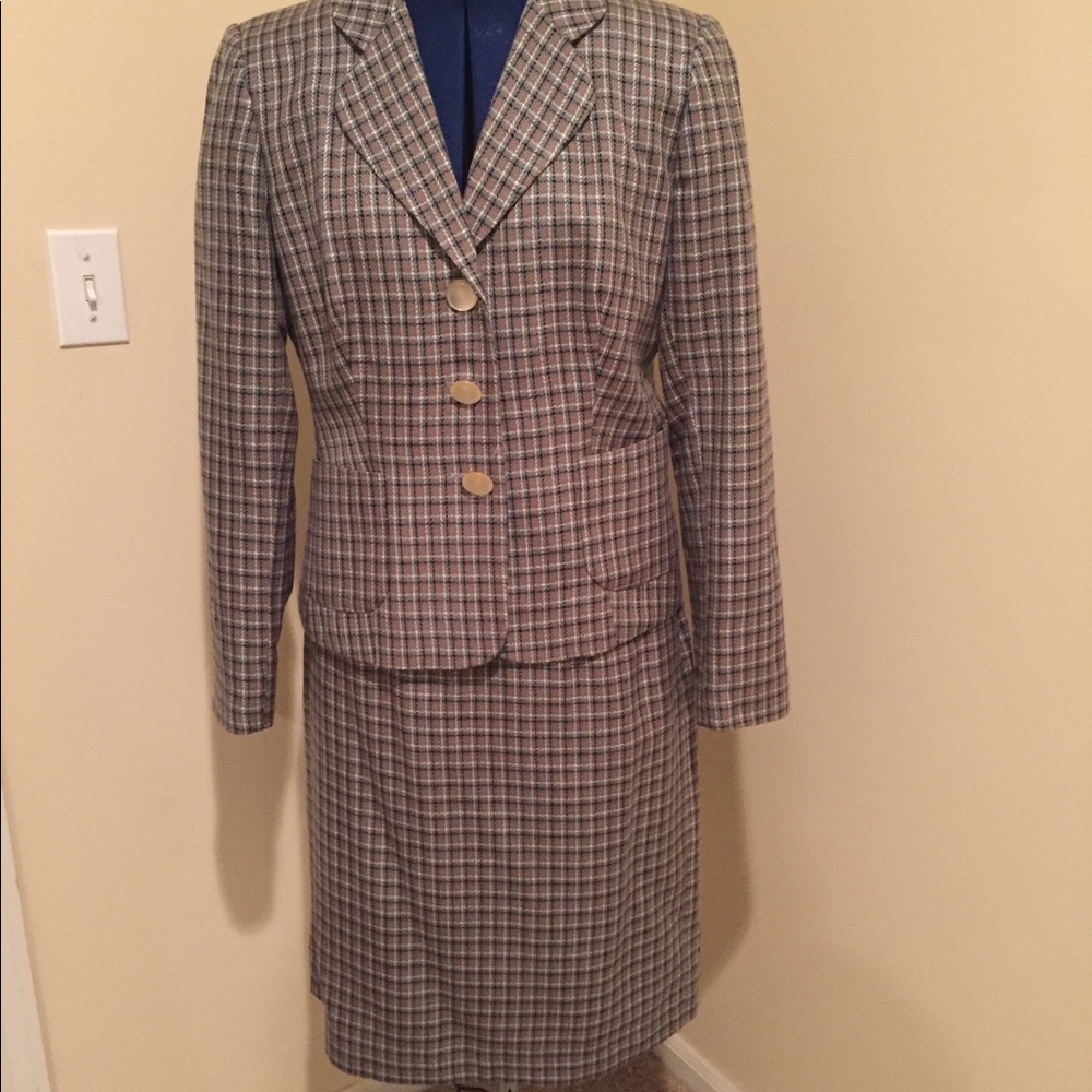 Two-piece suit